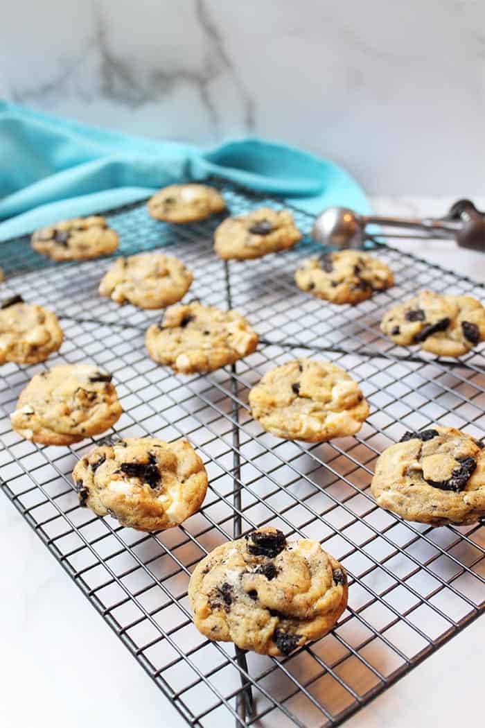Cookies cooling on wire rack.