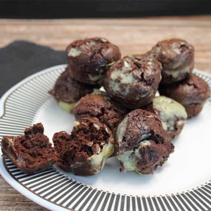 Thin Mint Avocado Brownie Bites square | 2 Cookin Mamas