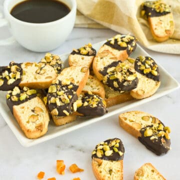 Plateful of biscotti with coffee.
