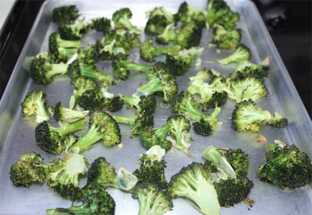Roasted Quinoa Broccoli Salad 640 | 2CookinMamas