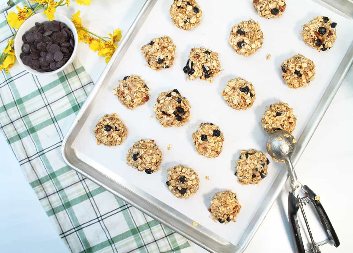 Cookie mounds on cookie sheet ready to bake.