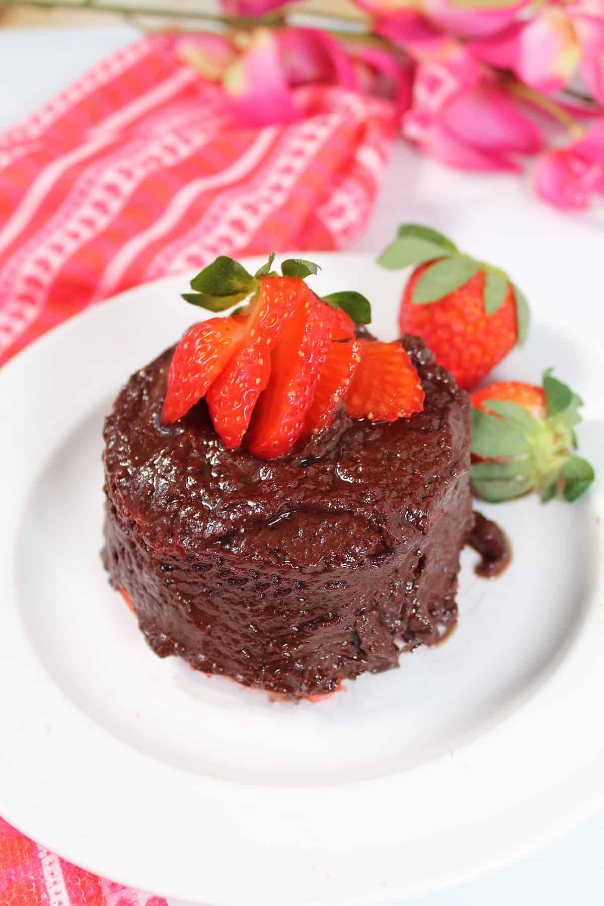 Strawberry Cake with chocolate ganache.
