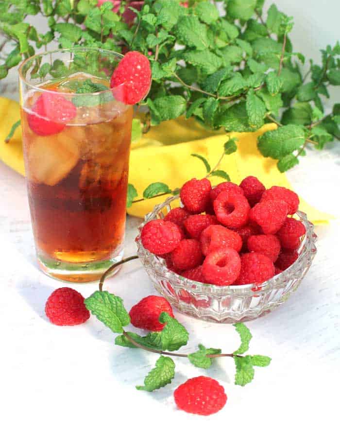 Raspberry Mint Iced Tea single with raspberries
