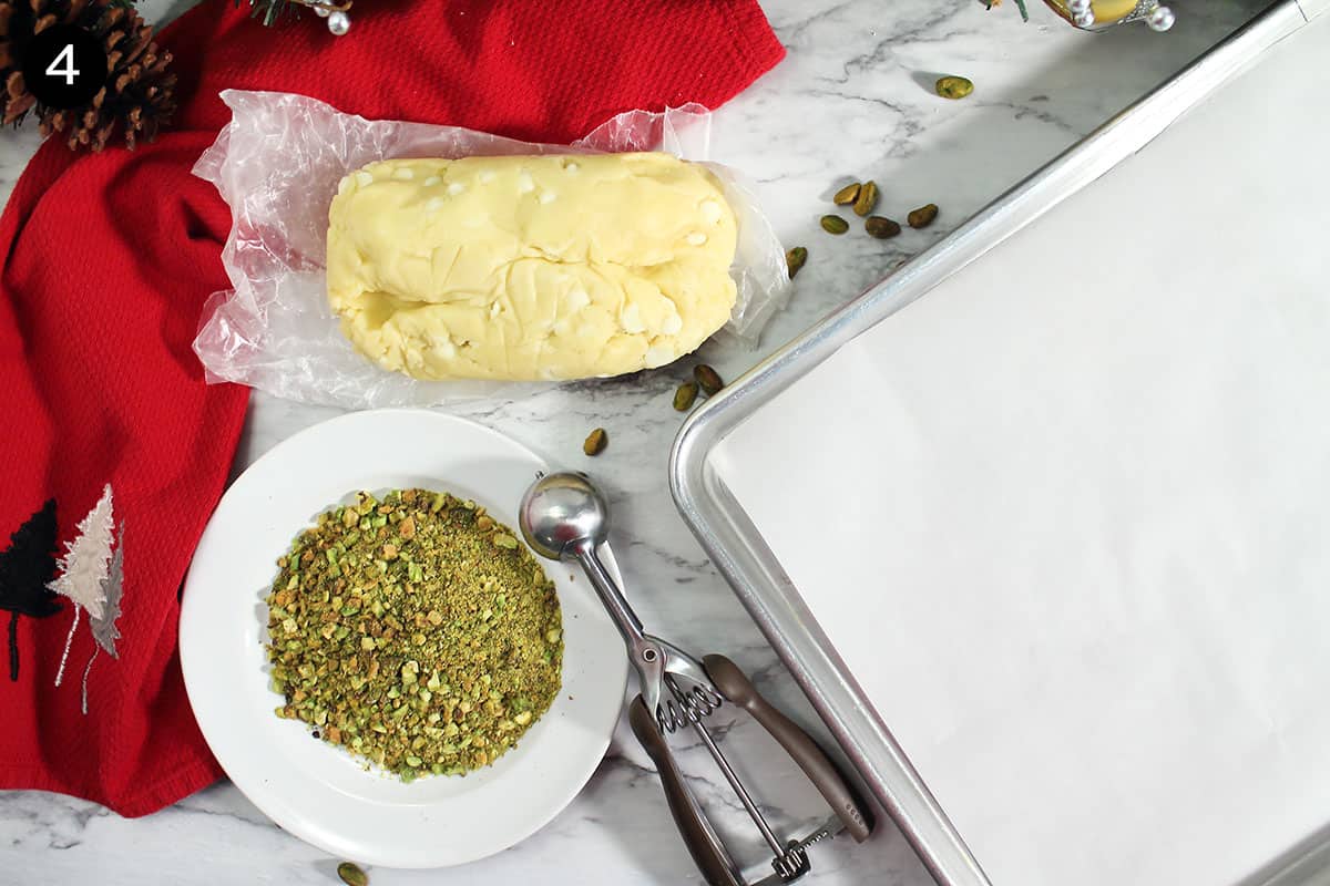 Ready to assemble cookies.