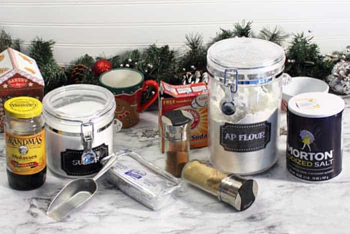 Homemade Spicy Gingerbread ingredients