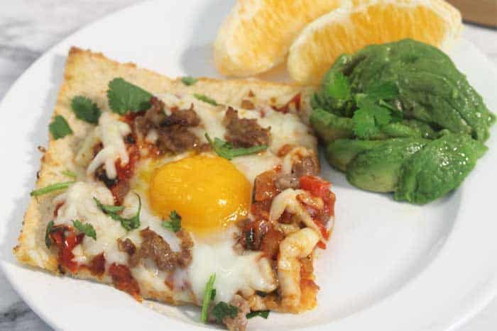 Shakshuka Breakfast Pizza single
