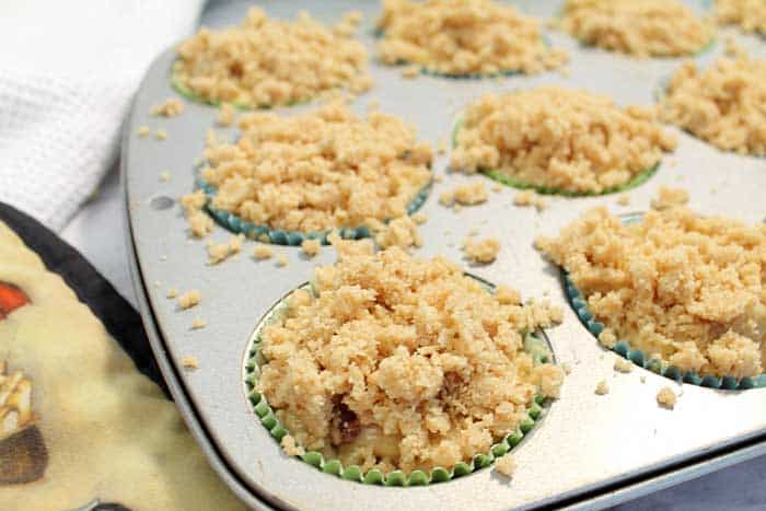 closeup of sprinkled unbaked crumb topping