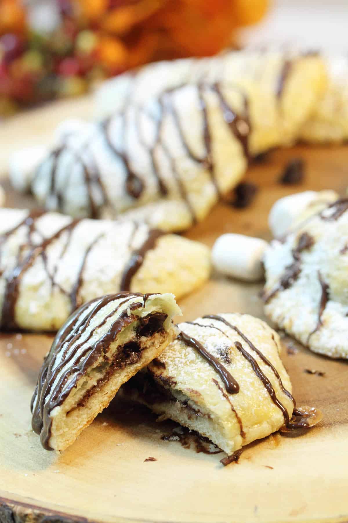 Closeup of halved emapanada showing filling.