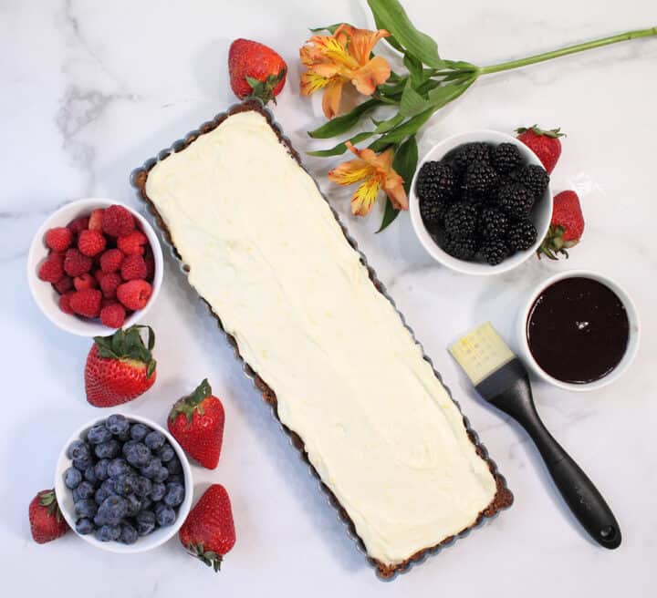 Pour into chilled tart crust.