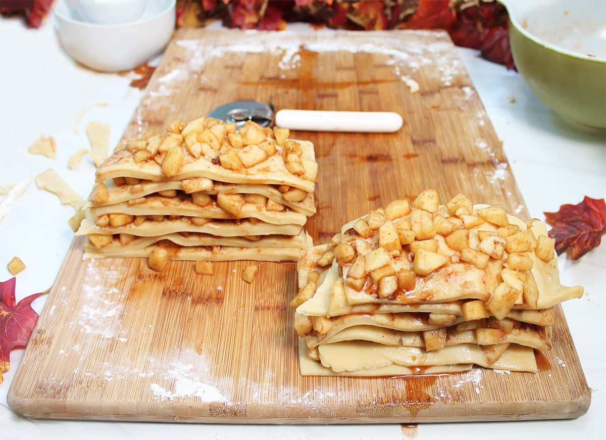 Make 2 stacks of 6 pieces each.