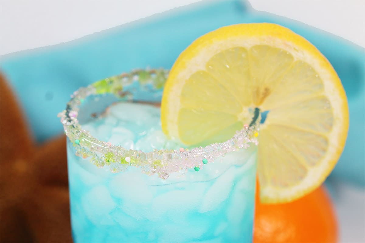 Closeup of colorful sugar rim.