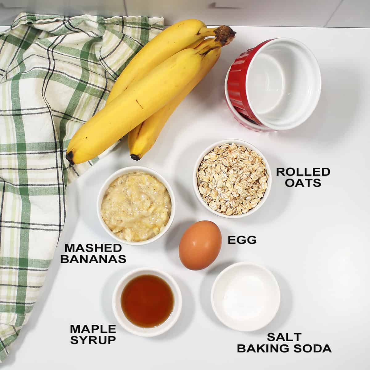 Ingredients for baked oats.