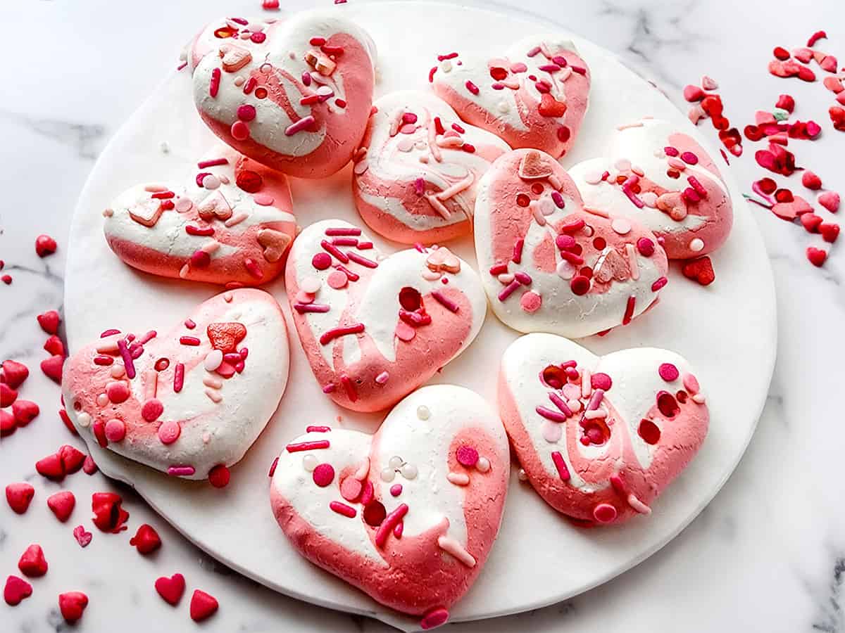 Plated Valentines meringue cookies.