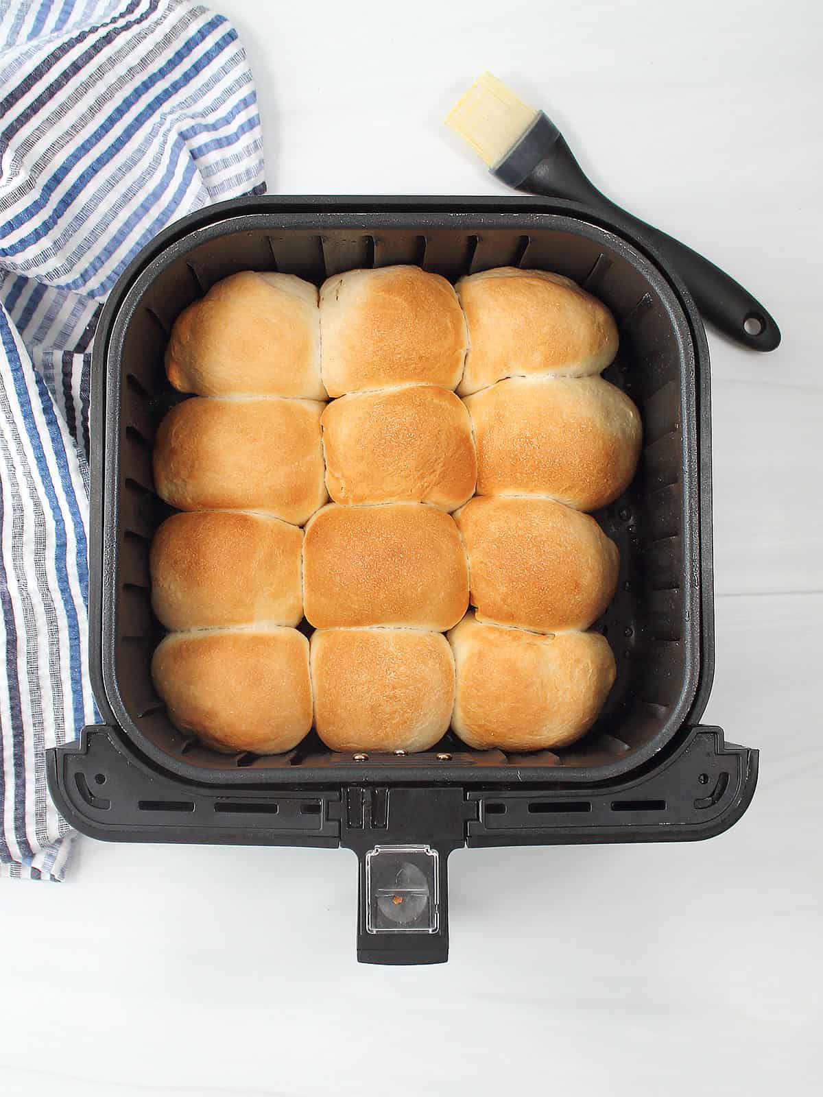 Air fried dinner rolls in air fryer.